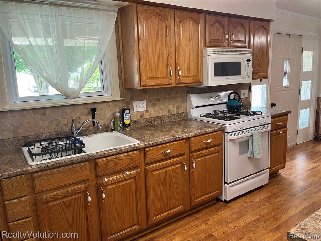 250 Engle Street, Imlay City, MI 48444 — Photo 16
