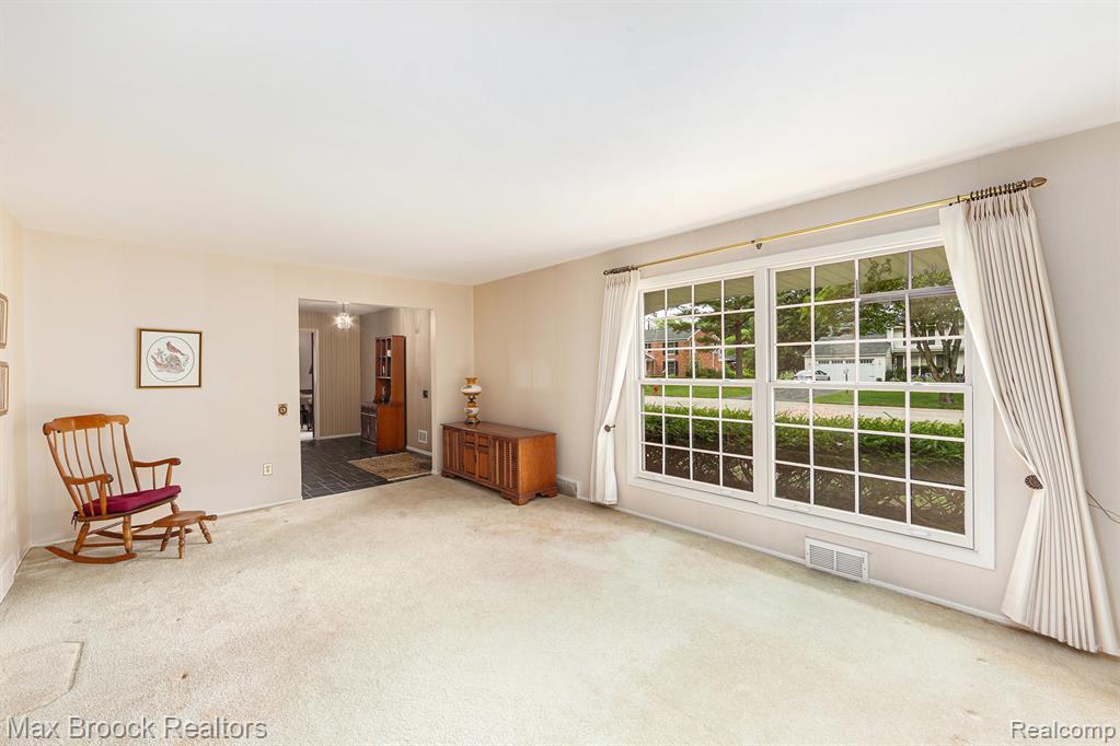 942 S Shady Hollow Circle, Bloomfield Hills, MI 48304 — Photo 3