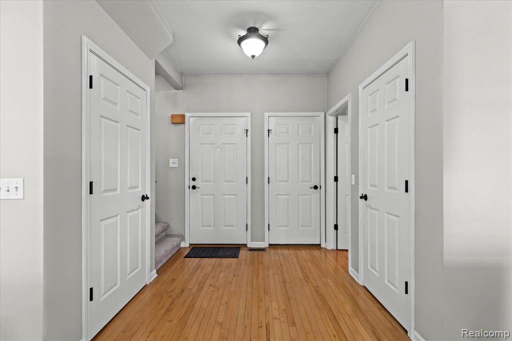 5949 HIGH POINT COURT, Brighton, MI 48116 — Photo 4