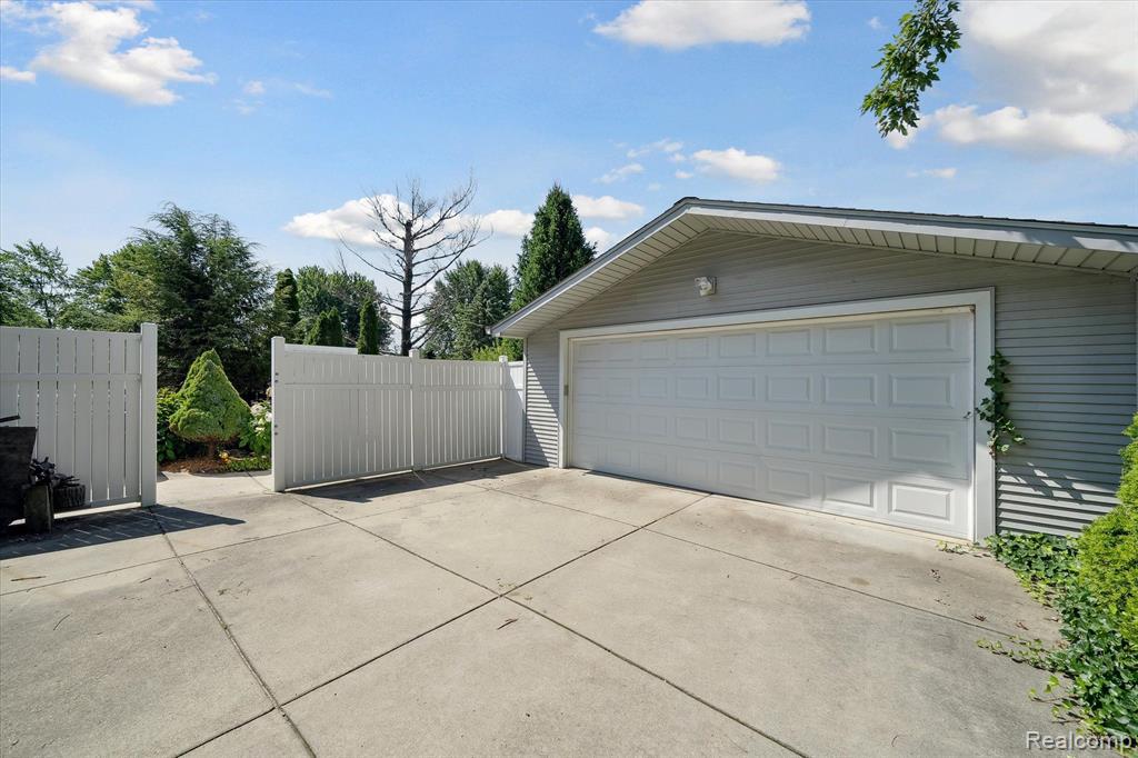 50293 PEGGY Lane, Chesterfield, MI 48047 — Photo 47