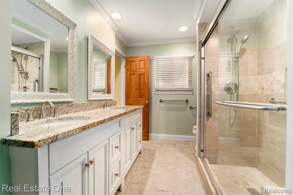 5761 Bingham Drive, Troy, MI 48085 — Photo 16