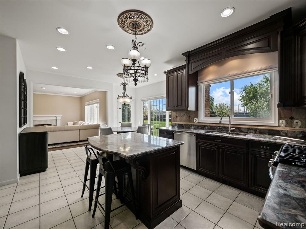 944 BRAHMS, Troy, MI 48085 — Photo 12