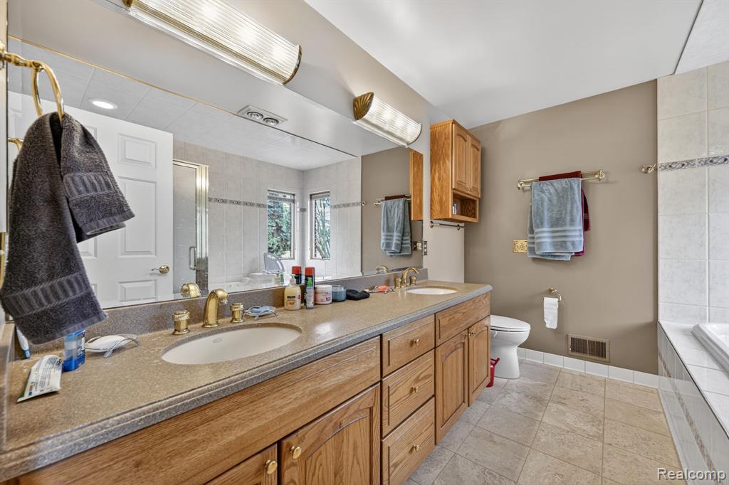 4891 Maceri Circle, Sterling Heights, MI 48314 — Photo 49