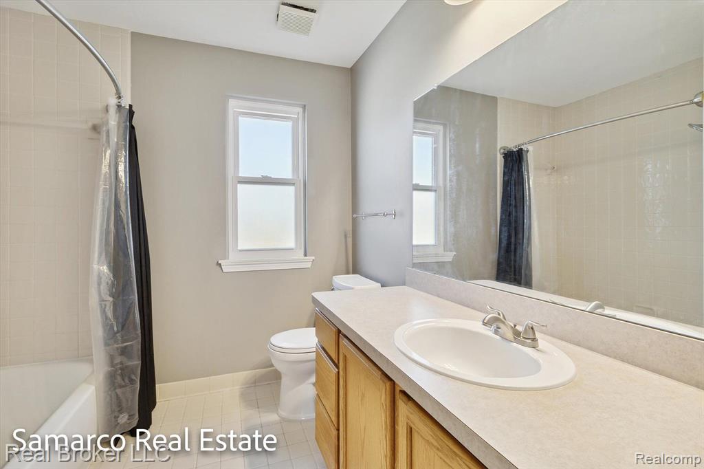 7998 RAYNA, Belleville, MI 48111 — Photo 23