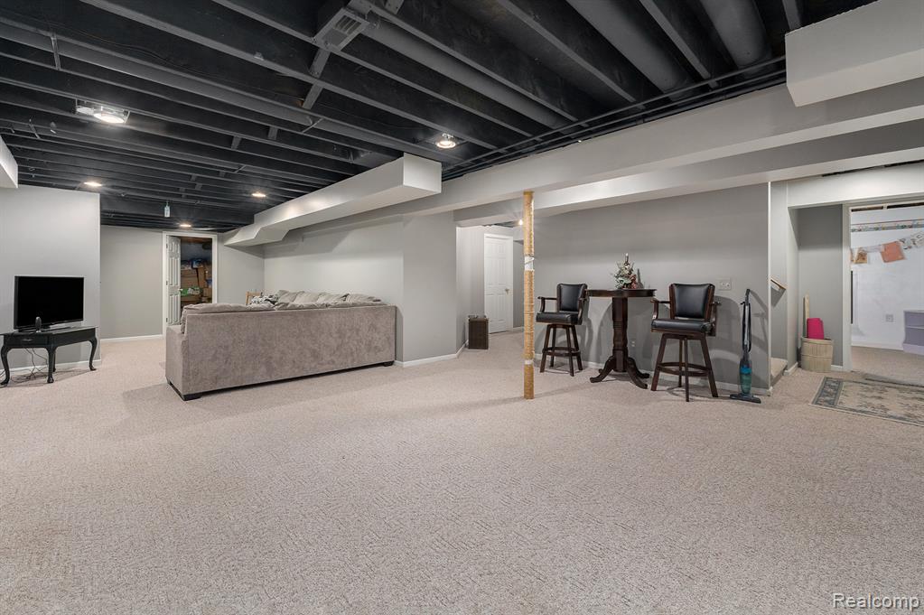 6907 KINGS MILL Drive, Canton, MI 48187 — Photo 25