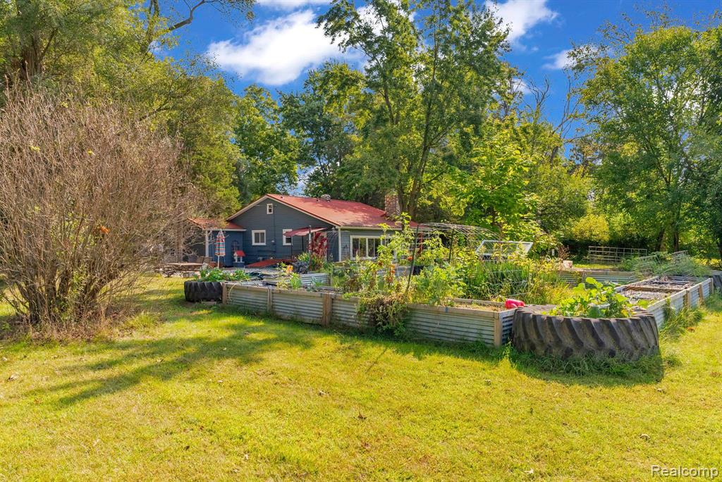 1120 HUBBLE Drive, Holly, MI 48442 — Photo 24