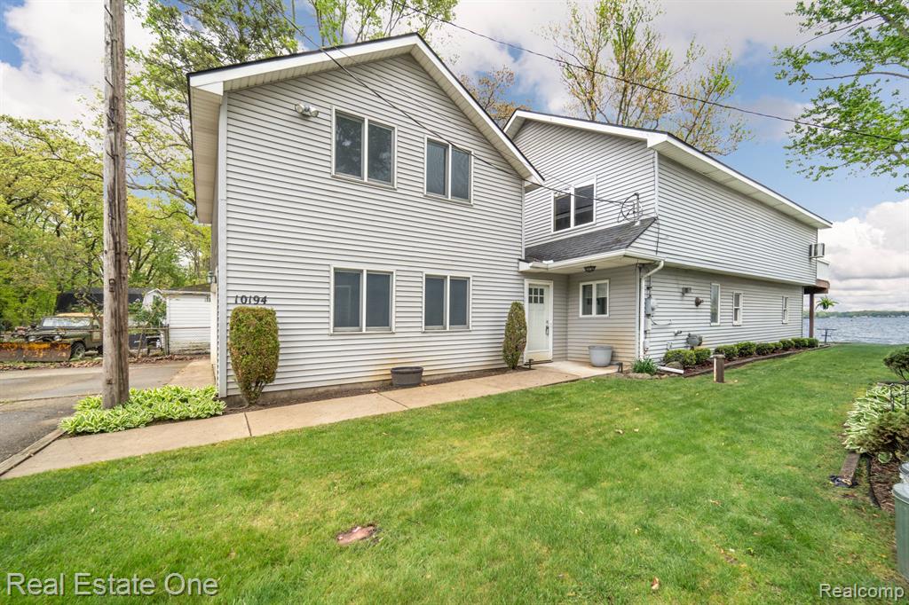 10194 Elmcrest Road, Whitmore Lake, MI 48189 — Photo 15