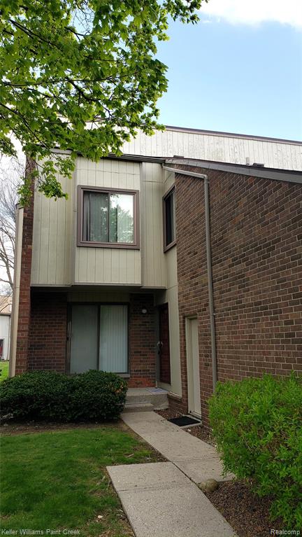 5872 Vassar, West Bloomfield, MI — Photo 4