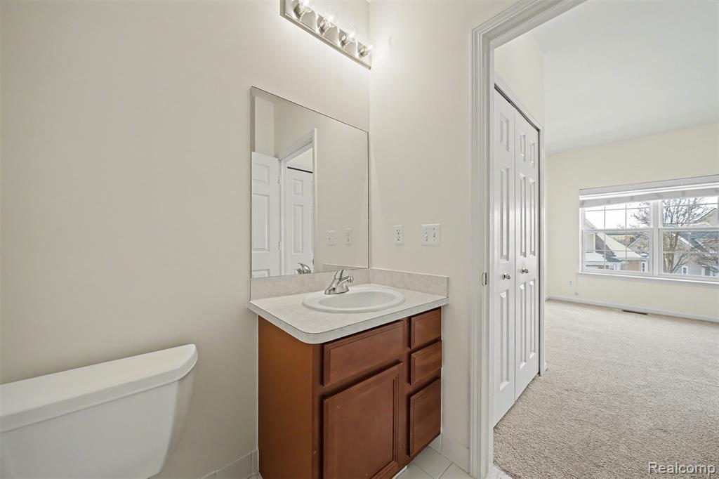 638 W Bluff Court, 31, Rochester Hills, MI 48307 — Photo 35
