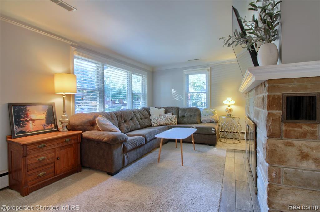 816 Carpenter Street, Northville, MI 48167 — Photo 5