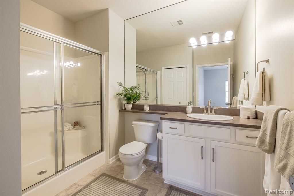 708 AMBERLY Drive, A, Waterford, MI 48328 — Photo 21