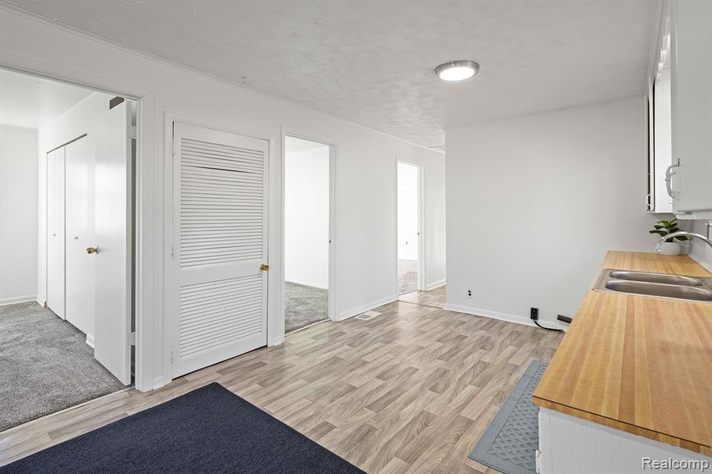 410 S Woodworth Street, Corunna, MI 48817 — Photo 14