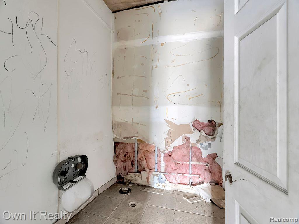14299 HOUSTON WHITTIER Street, Detroit, MI 48205 — Photo 9