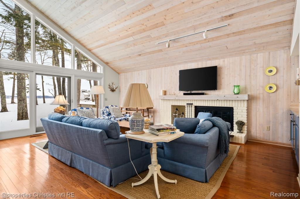 1057 Beach Road, Harbor Springs, MI 49740 — Photo 25