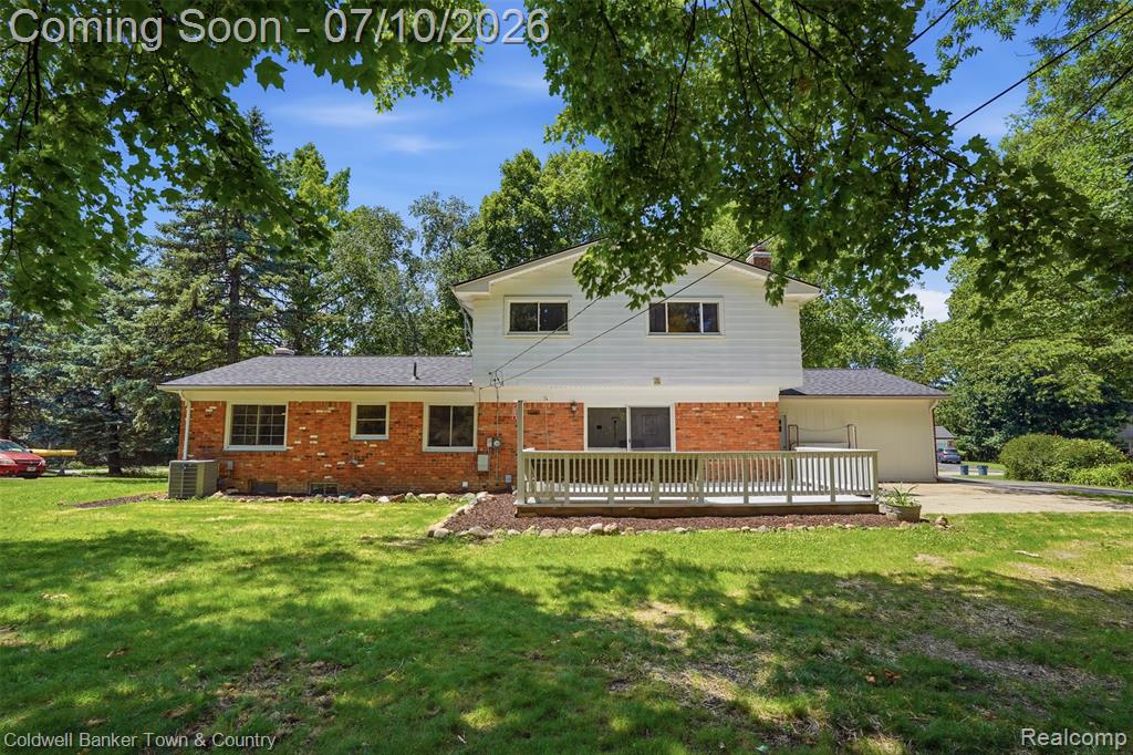 4301 Macqueen Drive, West Bloomfield, MI 48323 — Photo 53