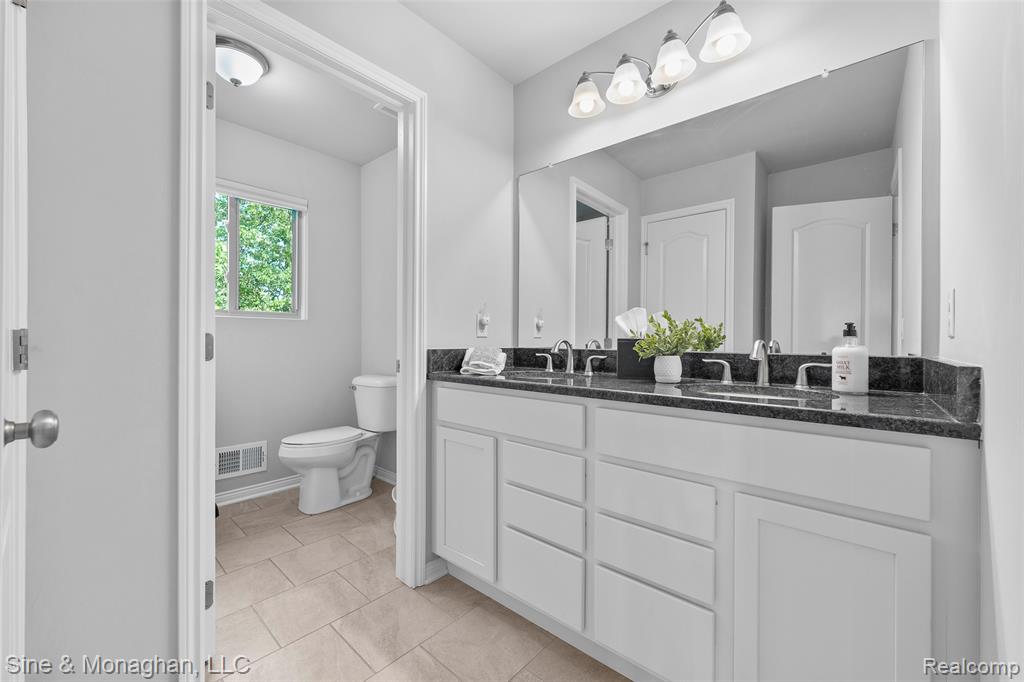 5401 Aberdeen Court, Clarkston, MI 48348 — Photo 31