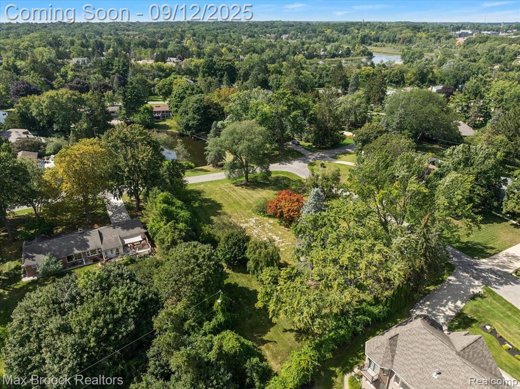 1027 Joanne Court, Bloomfield Hills, MI 48302 — Photo 7