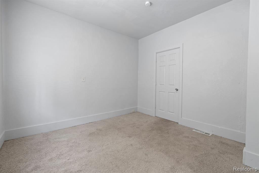 8072 Senator Street, Detroit, MI 48209 — Photo 15