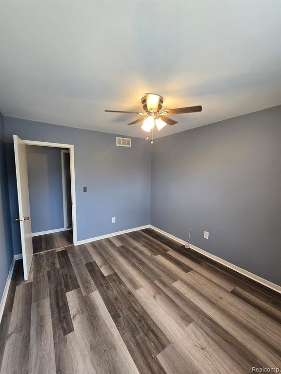 8583 WINCHESTER Drive, Sterling Heights, MI 48313 — Photo 14