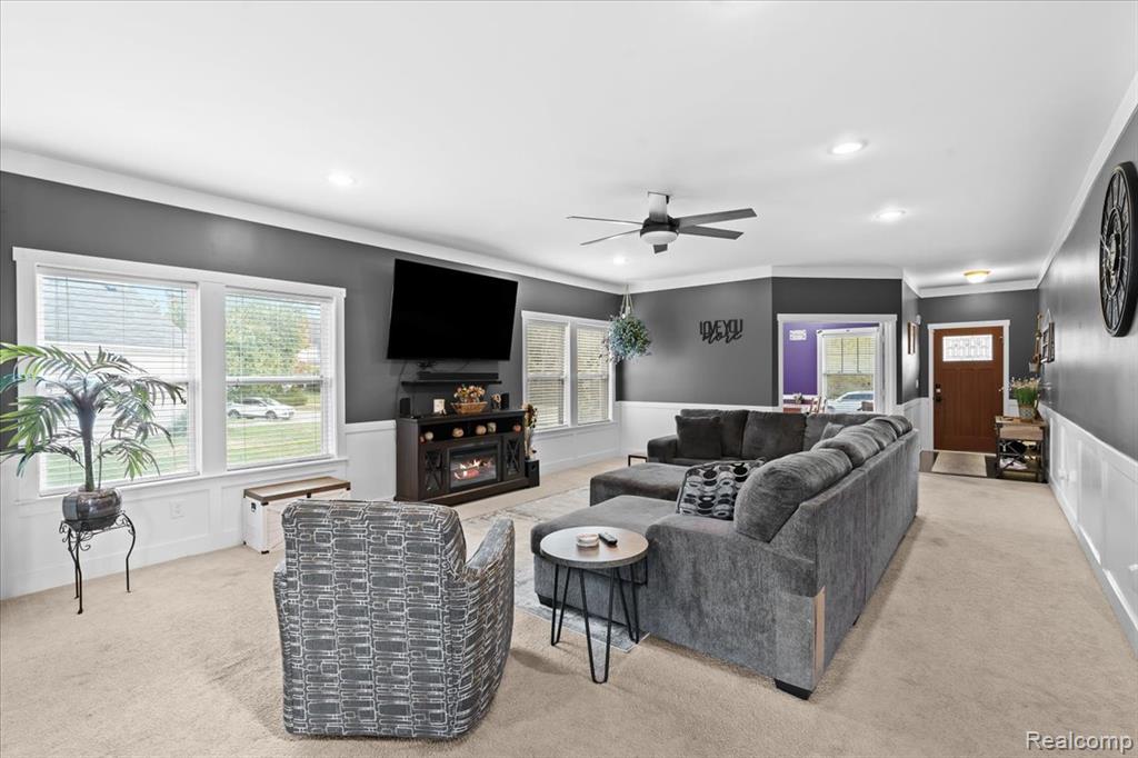 552 Hewitt Street, Howell, MI 48843 — Photo 7