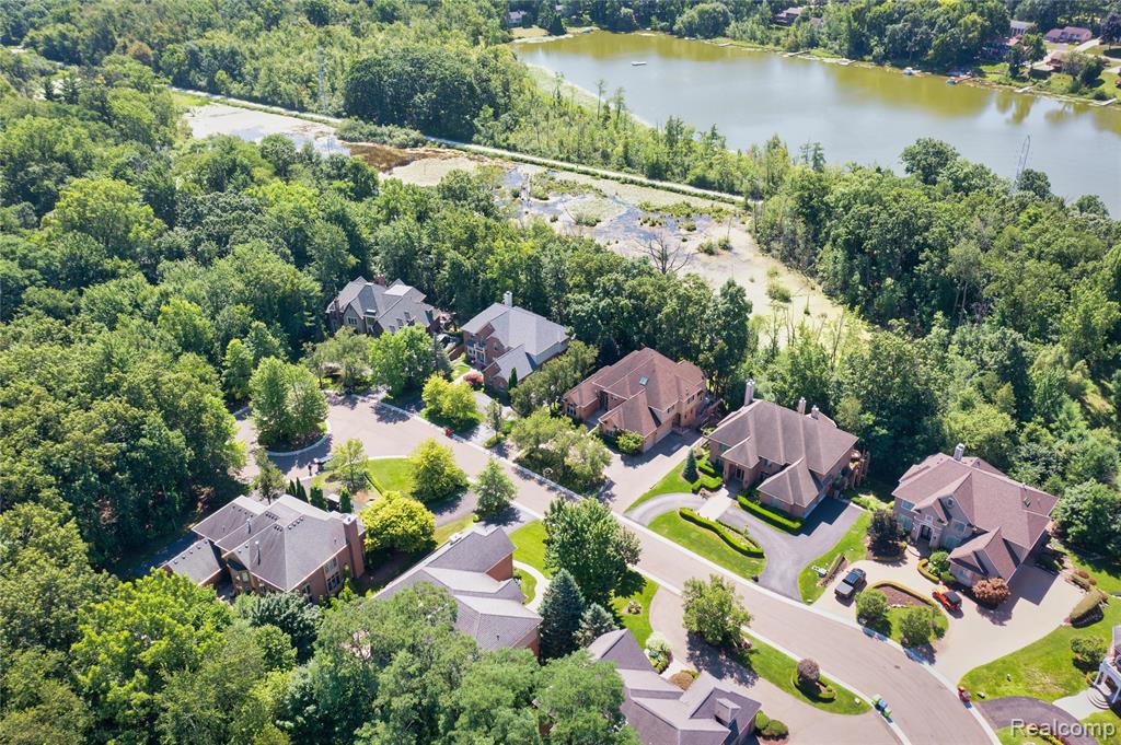4575 Forest Edge Lane N, West Bloomfield, MI 48323 — Photo 84