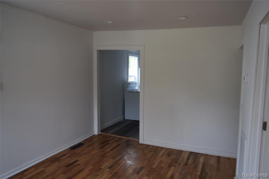 821 Vermilya Avenue, Flint, MI 48507 — Photo 3