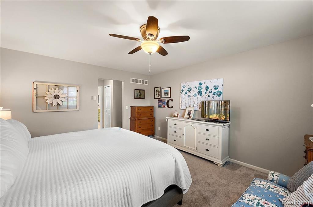 607 Salus Drive, Waterford, MI 48327 — Photo 19