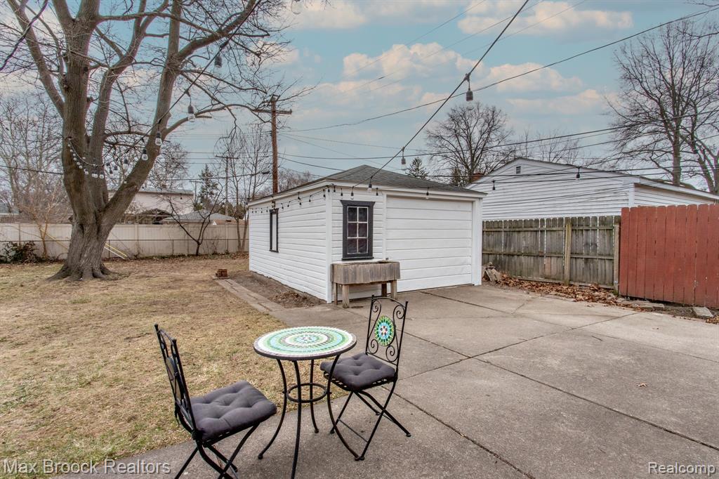 24460 Rosewood Street, Oak Park, MI 48237 — Photo 60