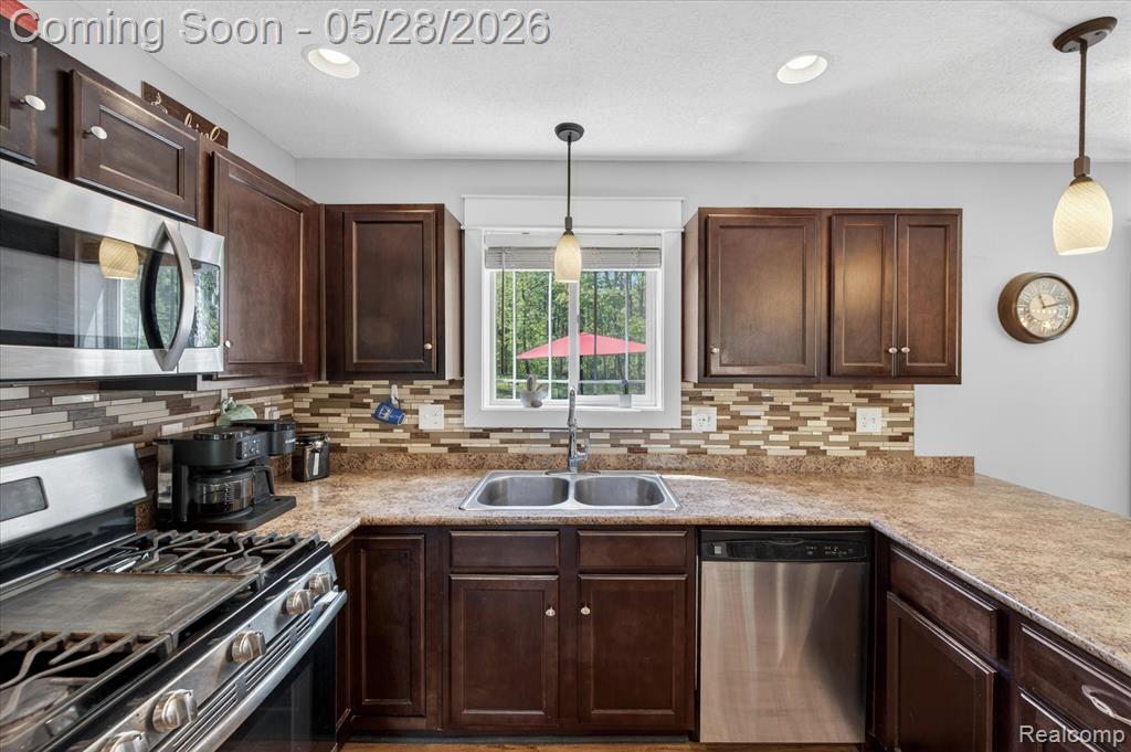 6745 THUNDER Lane, Lansing, MI 48906 — Photo 14