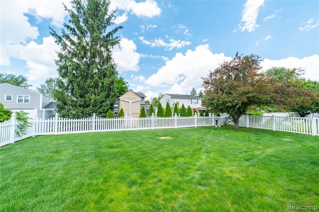 42352 Park Ridge Road, Novi, MI — Photo 38