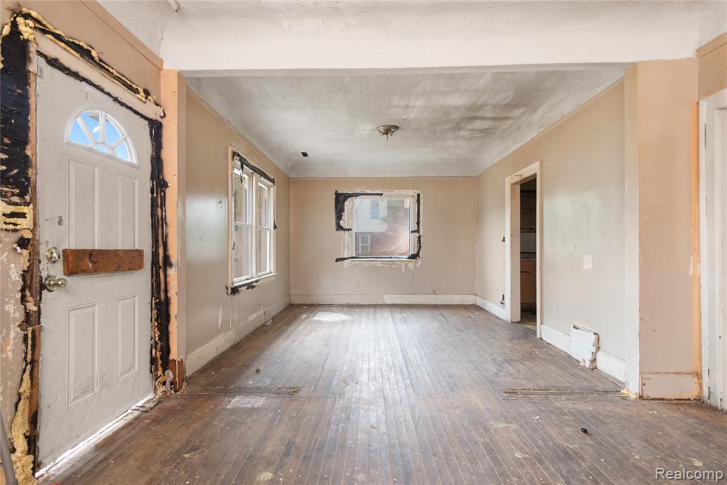 195 W Greendale, Highland Park, MI 48203 — Photo 2