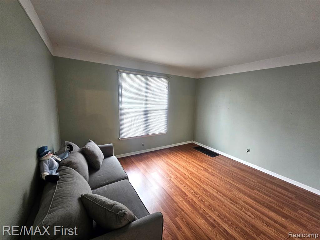 217 Jones Street, Mount Clemens, MI 48043 — Photo 6