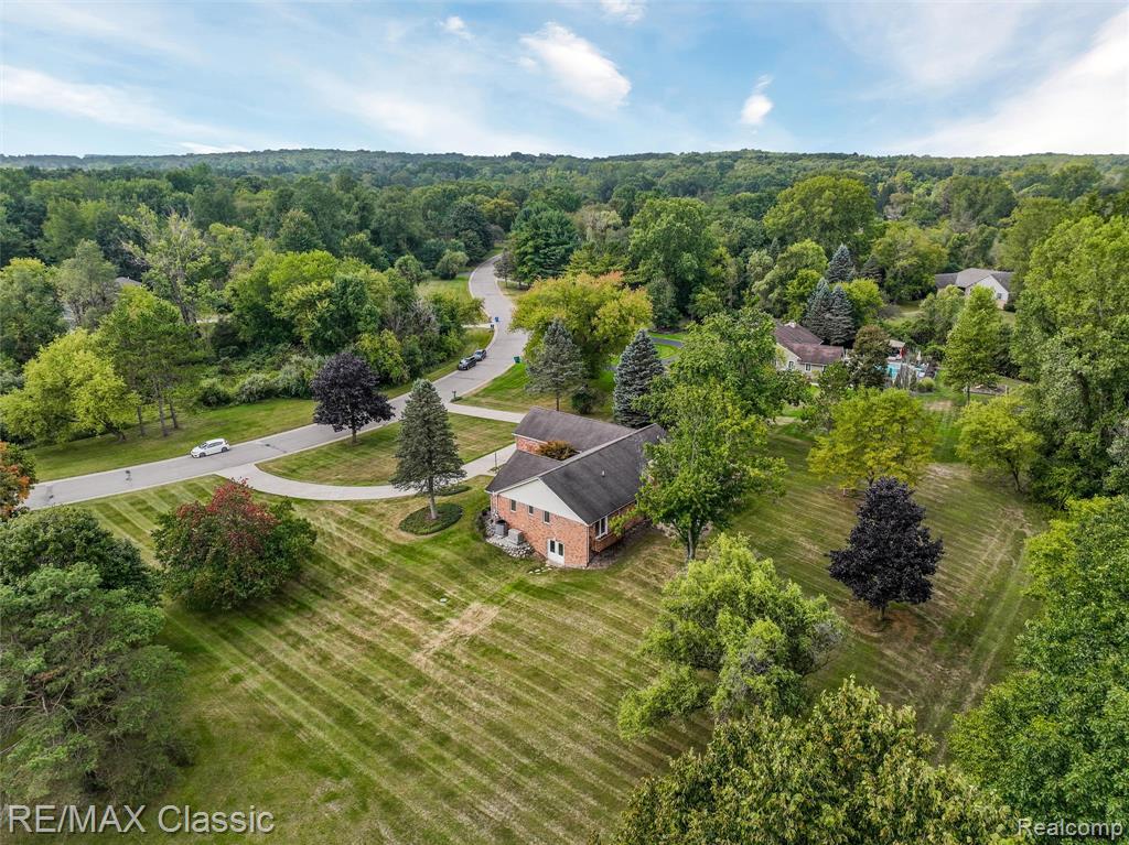 4150 Heatherwood Drive, Commerce Twp, MI 48382 — Photo 46