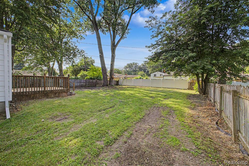 31765 Brown Street, Garden City, MI — Photo 23