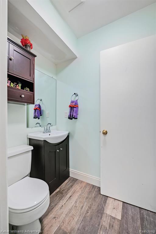 671 E Crest Lane, South Lyon, MI 48178 — Photo 29