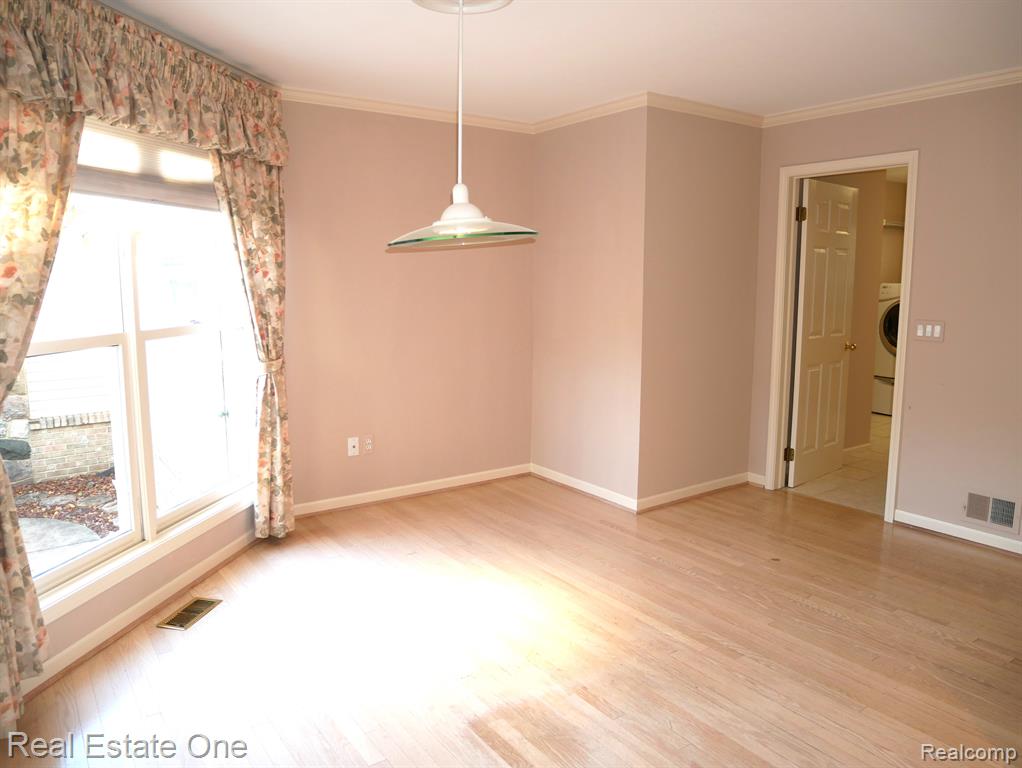 7383 SIMSBURY Drive, West Bloomfield, MI — Photo 21