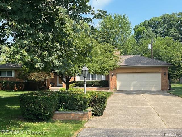 415 Booth Road, Troy, MI 48085 — Photo 2