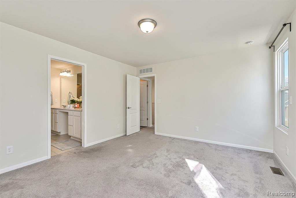 2839 Dillon Drive, Ann Arbor, MI 48105 — Photo 27