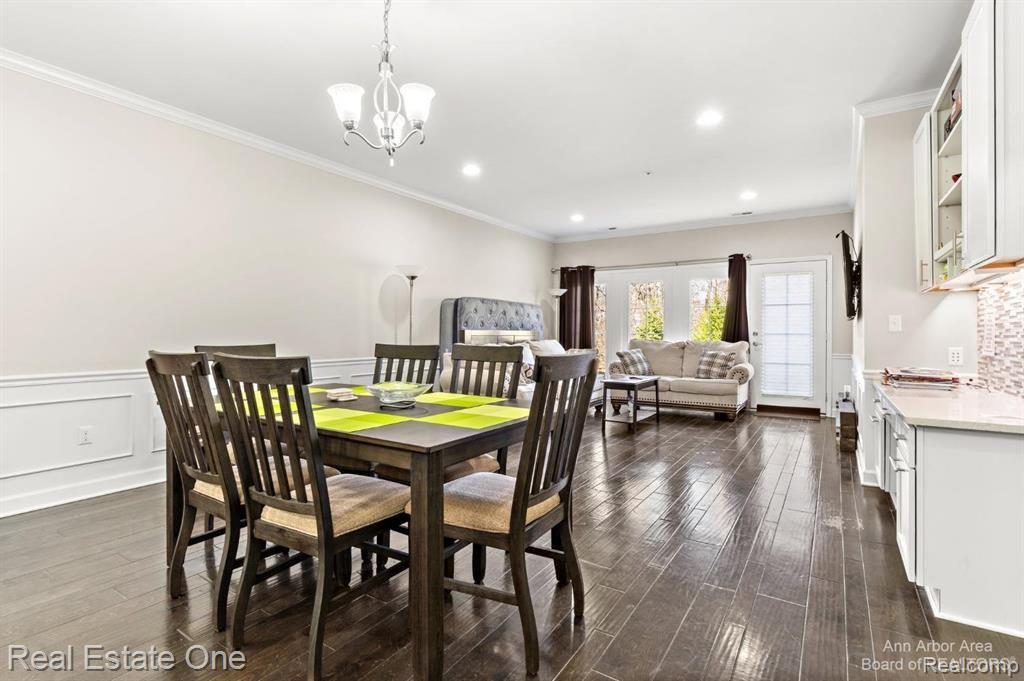 5570 ARBOR CHASE Drive, Ann Arbor, MI 48103 — Photo 8