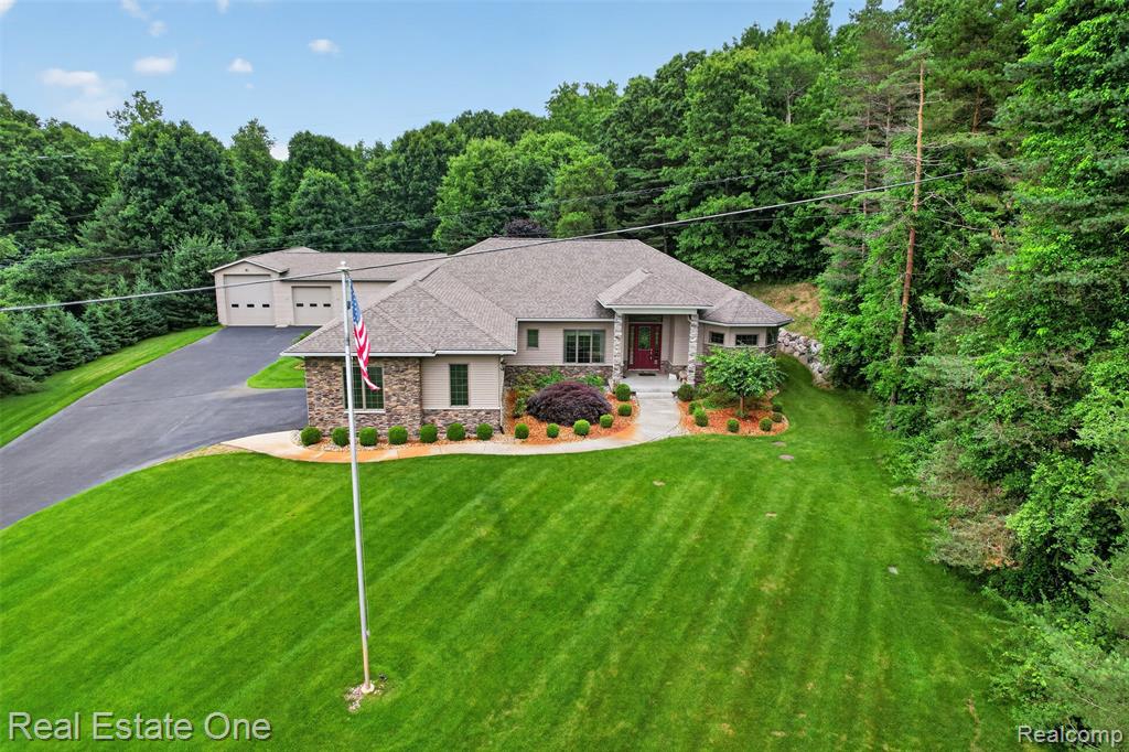 1161 Oakwood Road, Ortonville, MI 48462 — Photo 5