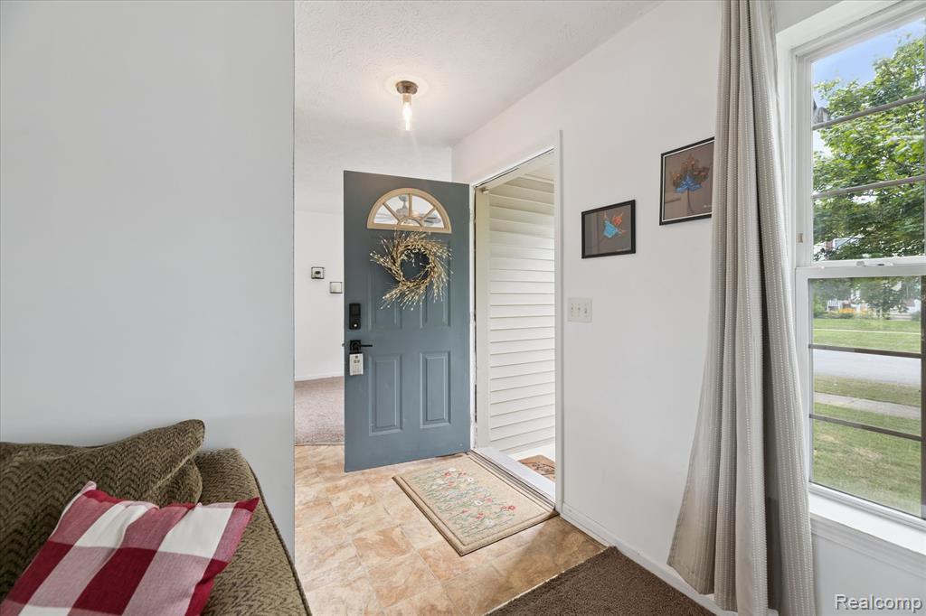 729 Cricket Crossing, Pinckney, MI 48169 — Photo 4