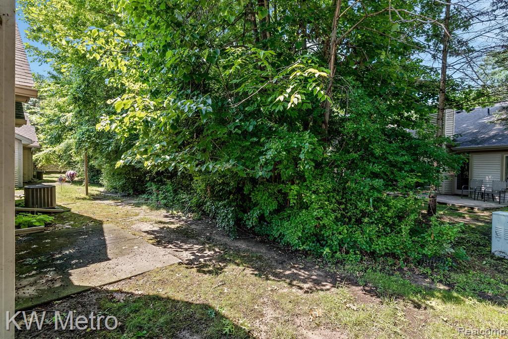 21305 Juniper Court, Farmington Hills, MI 48336 — Photo 35