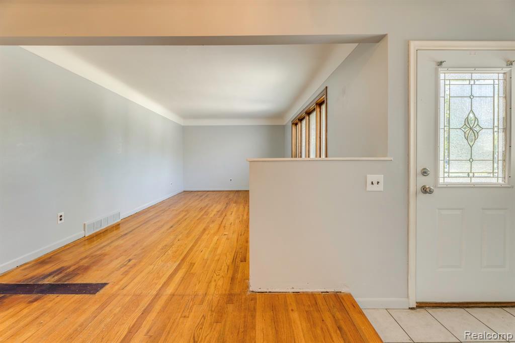 8571 Linda Street, Warren, MI 48093 — Photo 8