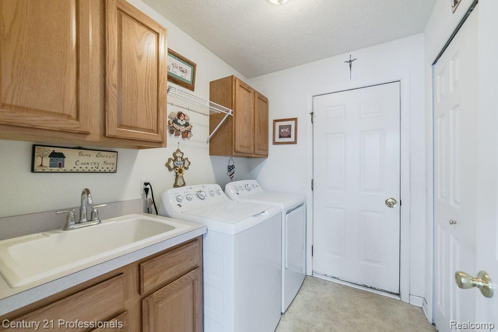 2647 KERRIA Drive, Howell, MI 48855 — Photo 20