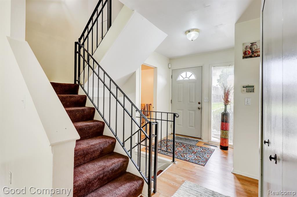 1 FREDRICKSBURG TOWNE Street, Southfield, MI 48075 — Photo 3