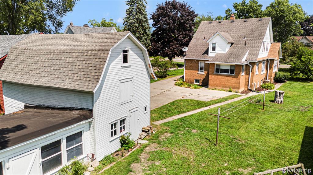 8238 Clinton River Road, Sterling Heights, MI 48314 — Photo 27