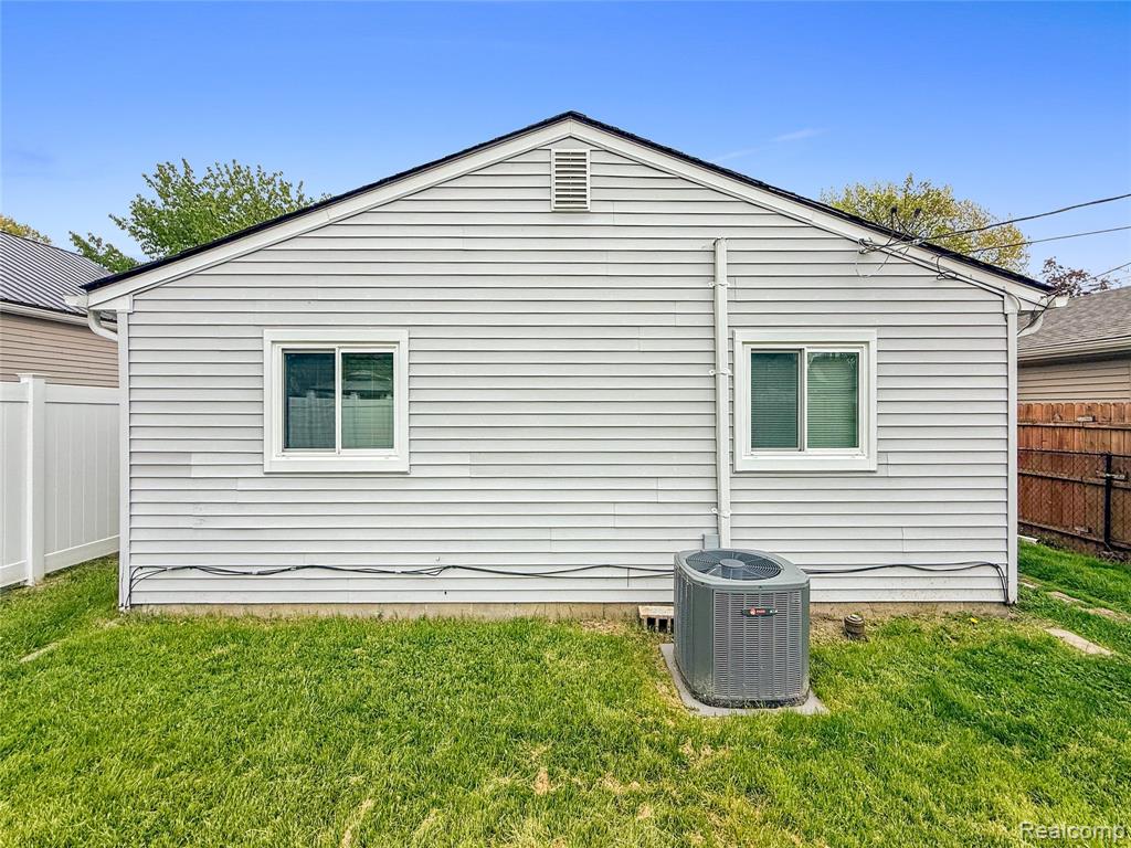 7912 Pine Street, Taylor, MI 48180 — Photo 5