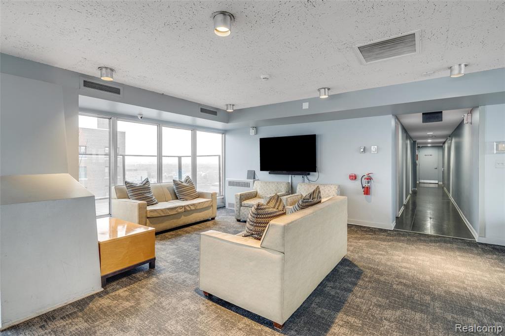 8200 E Jefferson Avenue, 506, Detroit, MI 48214 — Photo 34