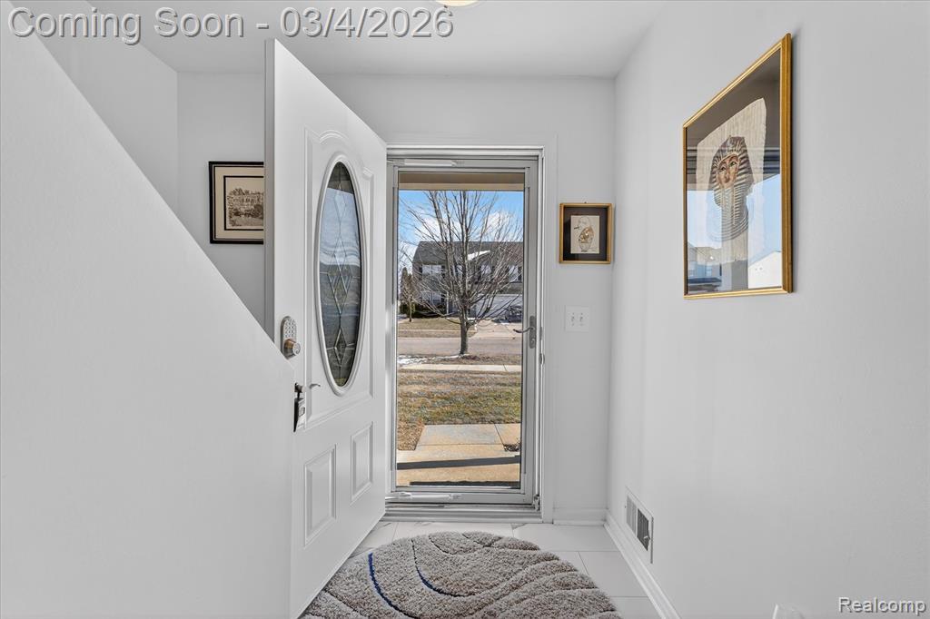 3073 Misty Creek Drive, Swartz Creek, MI 48473 — Photo 8