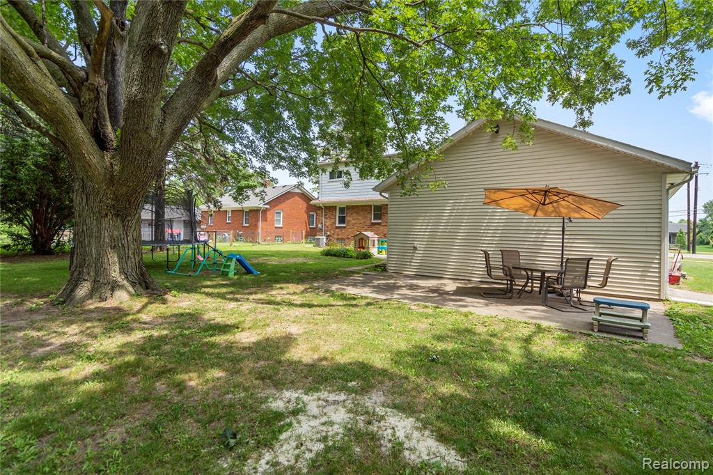 48425 Romeo Plank Road, Macomb, MI 48044 — Photo 29